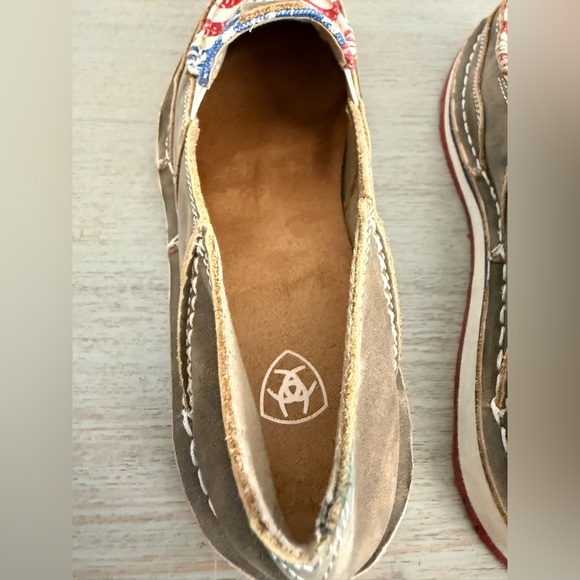 Ariat Cruiser Brown Bomber Cruiser American Flag Distressed Slip On Shoes 5.5 M - Picture 8 of 12